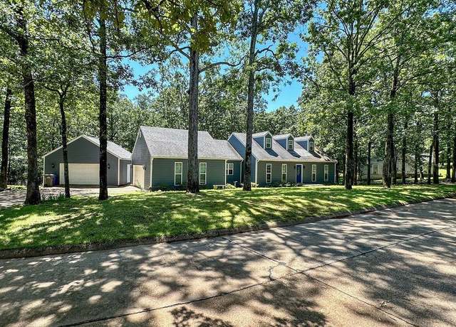 Property at 3013 Park Hill Blvd, Jonesboro, AR 72404, 4 beds, 3 baths