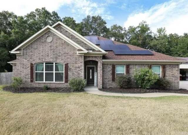 Property at 4927 Hickory Nut Ln, Bauxite, AR 72011, 4 beds, 2 baths