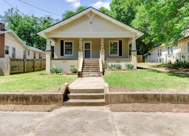 Property at 122 Kenwood St, Hot Springs, AR 71913, 3 beds, 1.5 baths