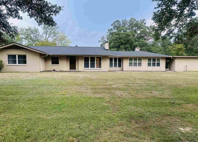 Property at 1617 Sulphur Springs Rd, Malvern, AR 72104, 4 beds, 2.5 baths