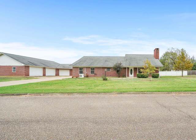 Property at 100 Long Meadow Dr, De Queen, AR 71832, 5 beds, 4 baths