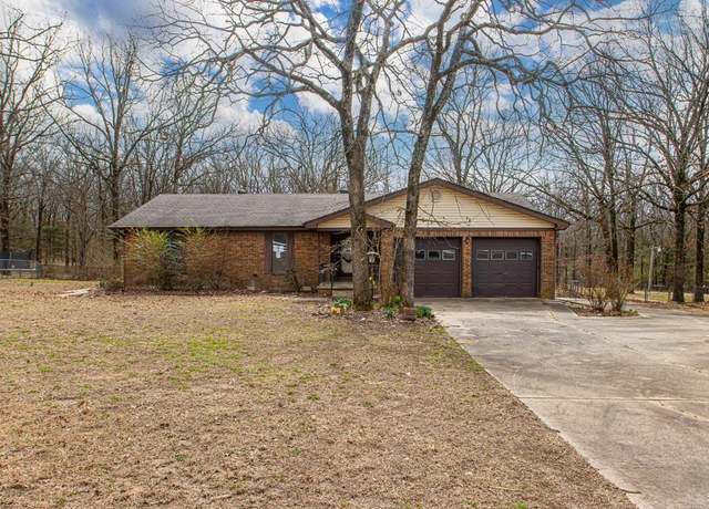 Property at 123 Maple St, Cabot, AR 72023, 3 beds, 2 baths