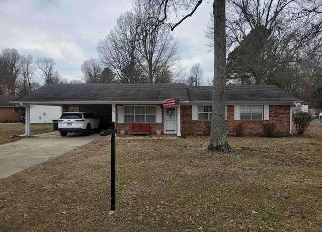 Property at 980 Homecrest Dr, Piggott, AR 72454, 3 beds, 2 baths
