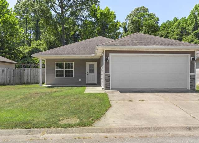 Property at 534 Wisteria Dr, Bauxite, AR 72011, 3 beds, 2 baths