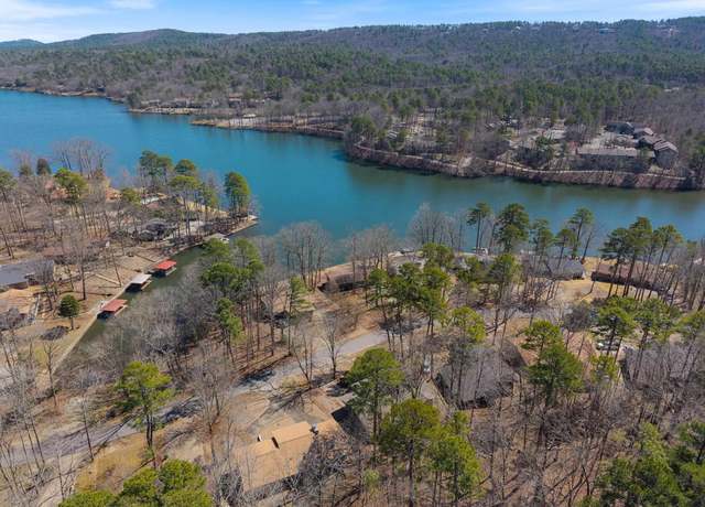 Property at 32 S Pego Way, Hot Springs Village, AR 71909, 3 beds, 2 baths