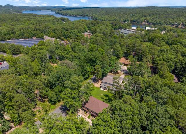 Property at 4 Trevino Pl, Hot Springs Village, AR 71909, 3 beds, 1.5 baths