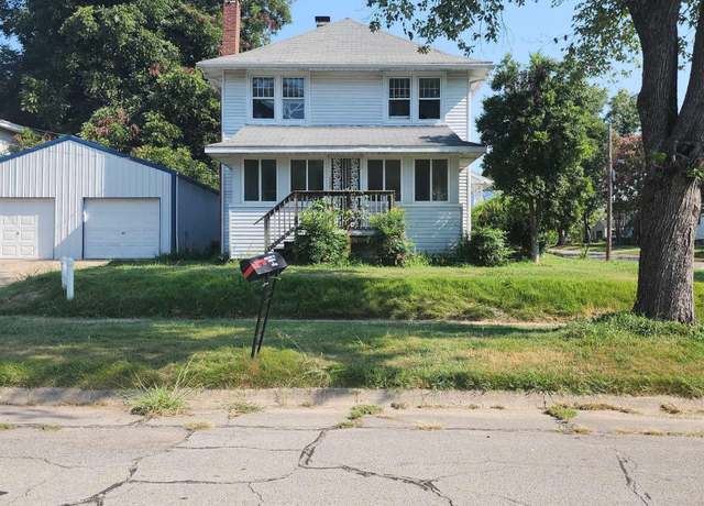 Property at 200 N 6th St, Paragould, AR 72450, 3 beds, 2.5 baths