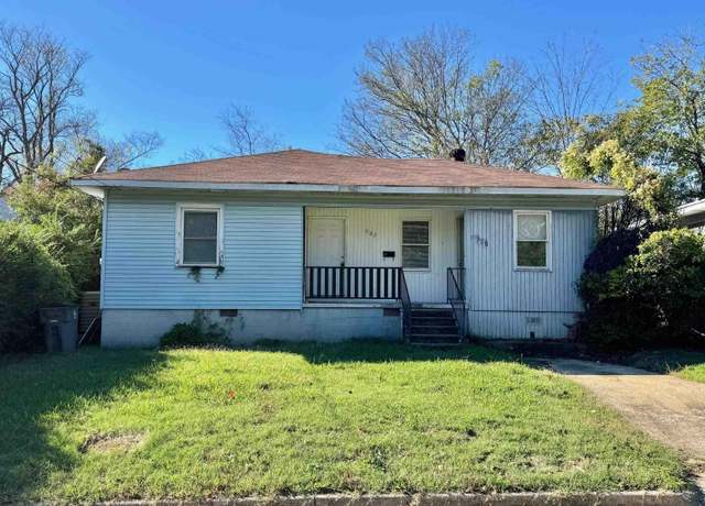Property at 602 Richard St, Hot Springs, AR 71913, 3 beds, 2 baths