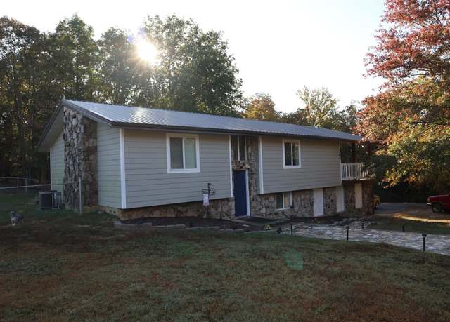 Property at 361 N Cedar St, Salem, AR 72576, 4 beds, 2.5 baths