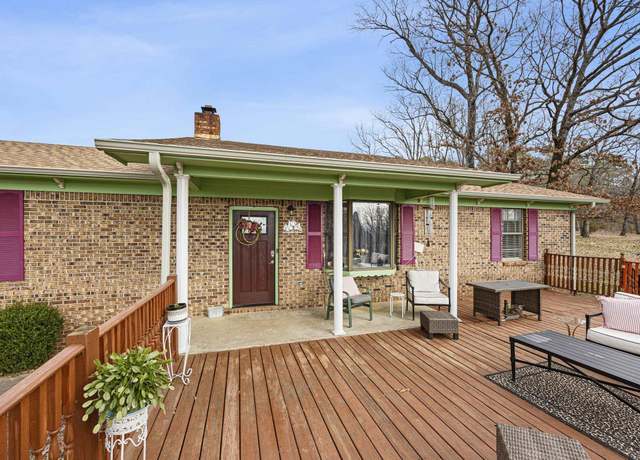 Property at 500 N Main St, Coal Hill, AR 72832, 4 beds, 2 baths