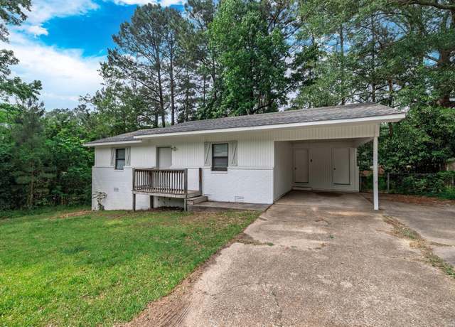Property at 1716 Walnut St, Arkadelphia, AR 71923, 3 beds, 1 bath