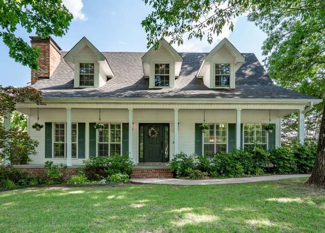Property at 2211 E Longhills Rd, Benton, AR 72019, 3 beds, 2.5 baths
