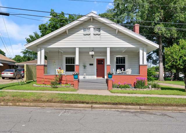 Property at 110 N West St, Morrilton, AR 72110, 5 beds, 2 baths