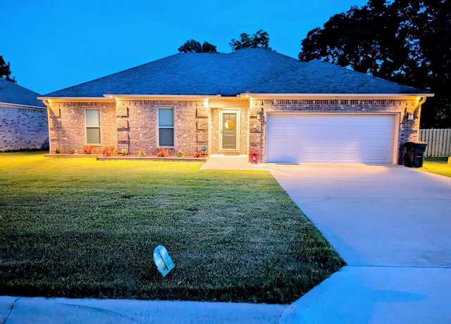 Property at 4 Green Timber Way, Vilonia, AR 72173, 4 beds, 2 baths