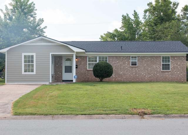 Property at 1204 Eastview Dr, Jacksonville, AR 72076, 3 beds, 1 bath