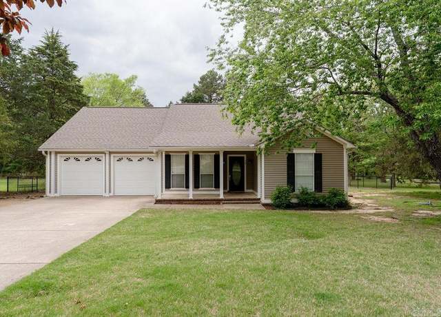 Property at 34 Beloit Bay Dr, Heber Springs, AR 72543, 4 beds, 2 baths