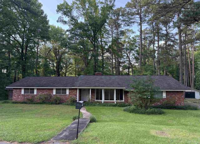 Property at 7411 Suburbia Dr, Pine Bluff, AR 71603, 3 beds, 2 baths