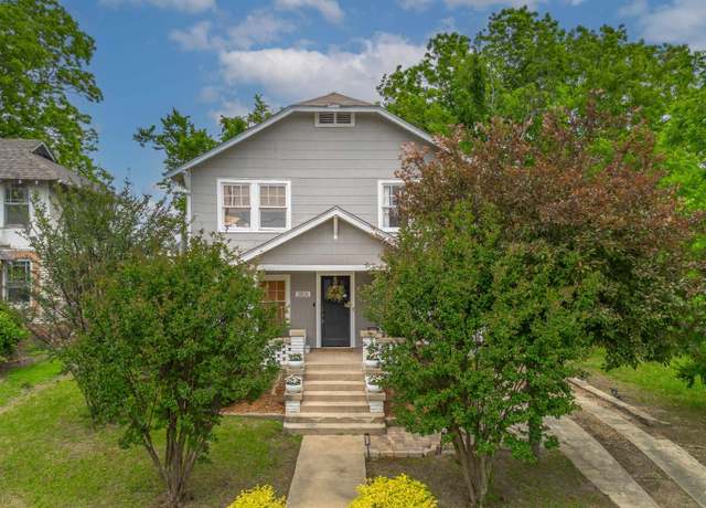 Property at 2806 W Daisy L Gatson Bates Dr, Little Rock, AR 72204, 4 beds, 2 baths