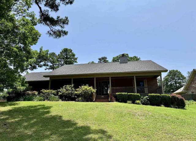 Property at 1116 Marion Anderson Rd, Hot Springs, AR 71913, 3 beds, 2 baths