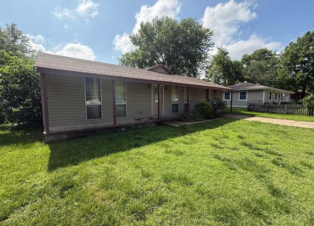 Property at 211 Turner St, Mena, AR 71953, 3 beds, 2 baths