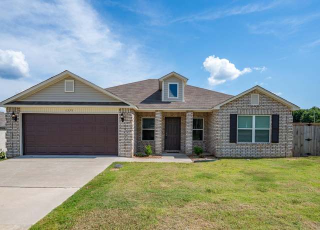 Property at 1375 Lacroix Ln, Conway, AR 72034, 4 beds, 2 baths