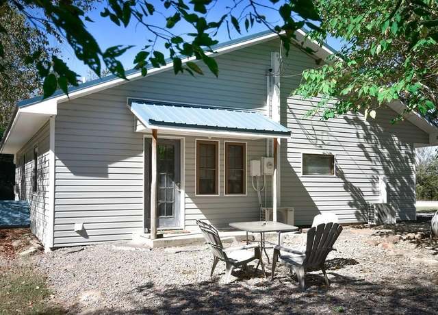 Property at 4574 Hwy 8 E, Mena, AR 71953, 2 beds, 1 bath