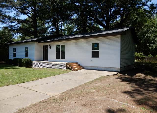 Property at 100 Douglas, Judsonia, AR 72180, 4 beds, 2 baths