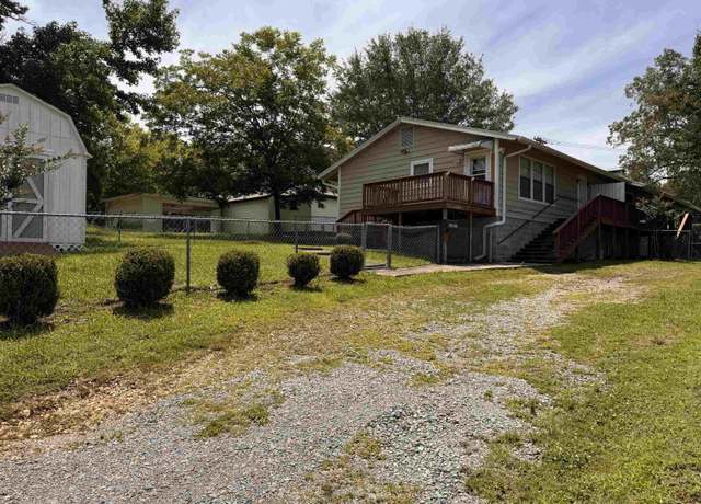 Property at 507 Lillian St, Benton, AR 72015, 4 beds, 2 baths