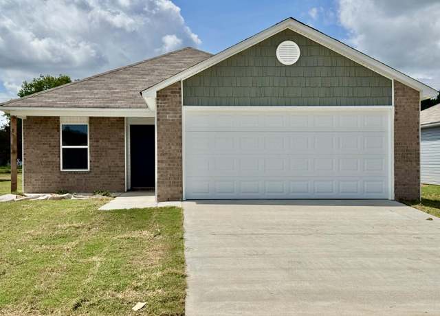 Property at 8 Bird House Way, Conway, AR 72032, 4 beds, 2 baths