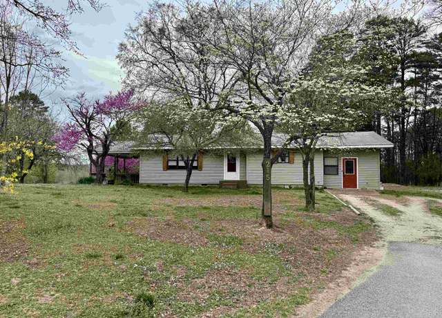 Property at 214 Mcvey St, Calico Rock, AR 72519, 3 beds, 2 baths