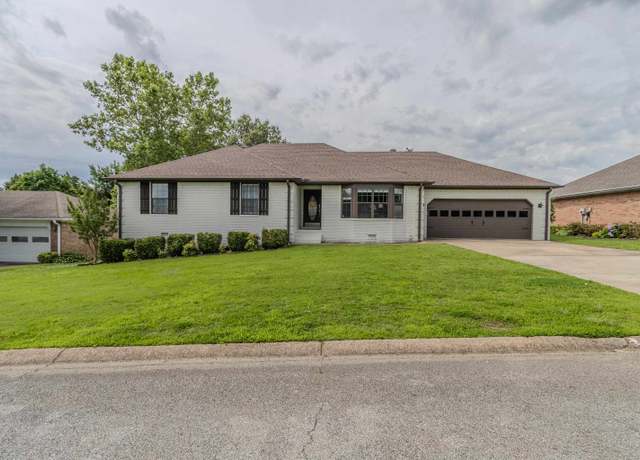 Property at 2106 Julie Ann Ln, Paragould, AR 72450, 3 beds, 2 baths
