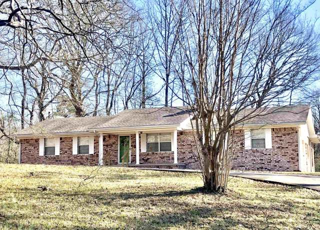 Property at 318 Central Rd, Arkadelphia, AR 71923, 4 beds, 3 baths