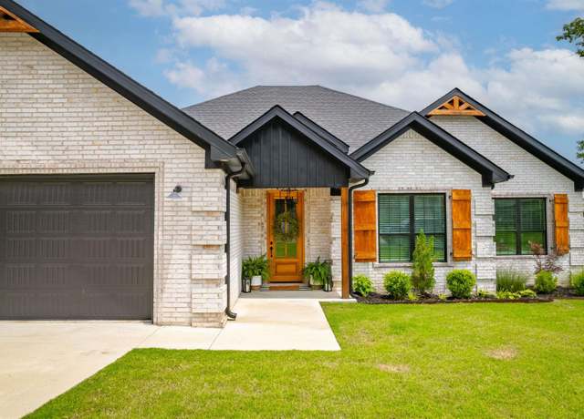 Property at 1583 Waterford Dr, Cabot, AR, 4 beds, 3.5 baths