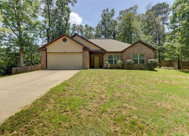 Property at 204 Luek Ln, Hot Springs, AR 71913, 3 beds, 2 baths