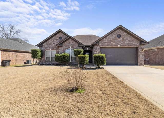Property at 2000 Airborn Dr, Jacksonville, AR 72076, 4 beds, 2 baths