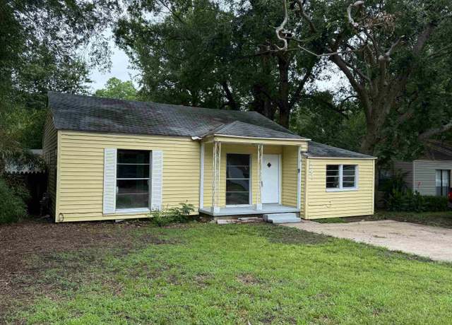 Property at 741 Macarthur Ave, TX 75501, 3 beds, 1 bath