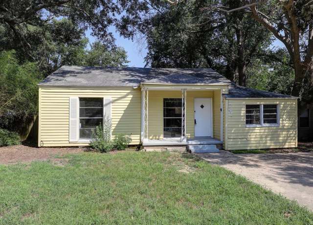Property at 741 Macarthur Ave, TX 75501, 3 beds, 1 bath