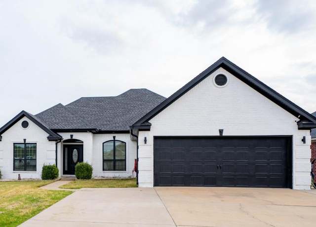 Property at 101 Vienne Pl, Maumelle, AR 72113, 3 beds, 2 baths