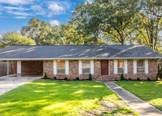 Property at 1625 Crestwood Rd, North Little Rock, AR 72116, 3 beds, 3 baths