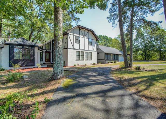 Property at 127 Carnation Pl, Hot Springs, AR 71913, 3 beds, 3 baths