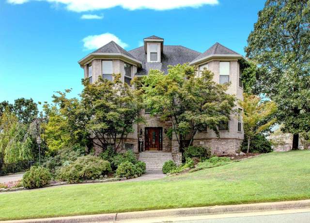 Property at 119 Manitou Dr, Maumelle, AR 72113, 5 beds, 3.5 baths