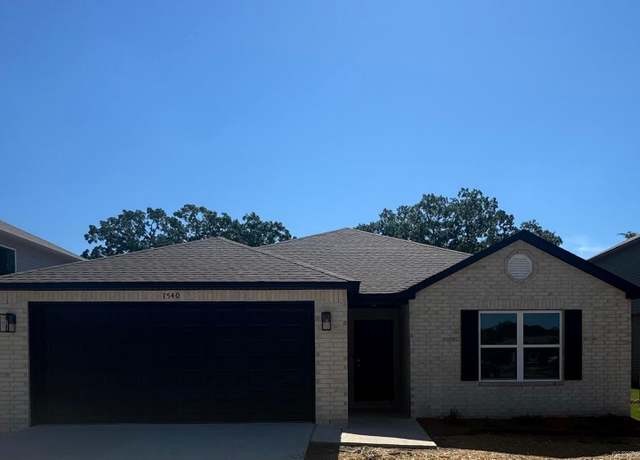 Property at 1540 Carillon Ln, Conway, AR 72034, 3 beds, 2 baths