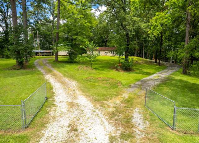Property at 250 Mission Dr, Magnet Cove, AR, 4 beds, 2 baths