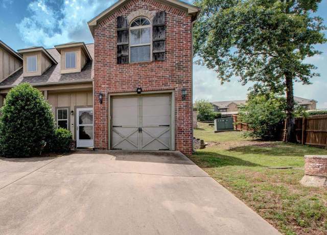 Property at 106 Venezia Ln, Maumelle, AR 72113, 2 beds, 2.5 baths