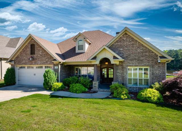 Property at 6 W Lake Ln, Little Rock, AR 72210, 4 beds, 2.5 baths