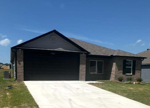 Property at 1503 Meadows Dr, Benton, AR 72019, 3 beds, 2 baths
