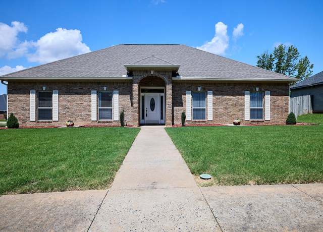 Property at 4116 Wildflower Ln, Benton, AR 72015, 3 beds, 2 baths