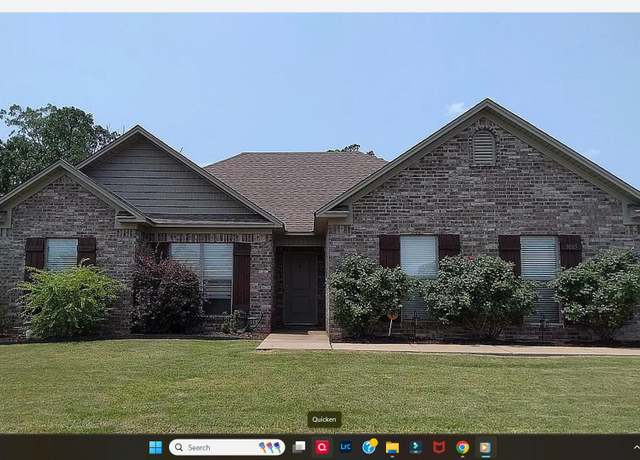 Property at 1865 Potter St, Conway, AR 72032, 3 beds, 2 baths