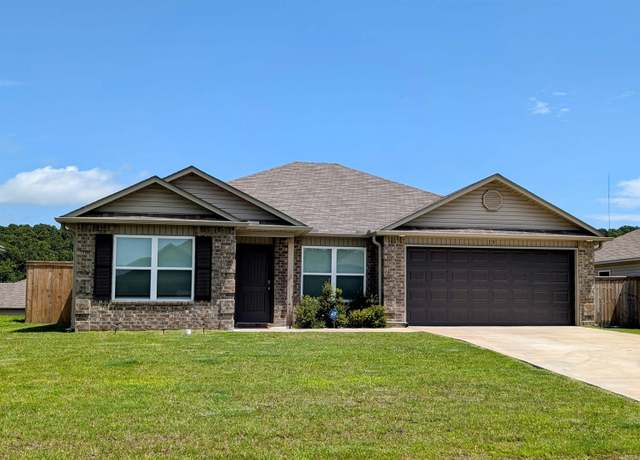 Property at 19 Sun Drenched Trl, Conway, AR 72032, 4 beds, 2 baths