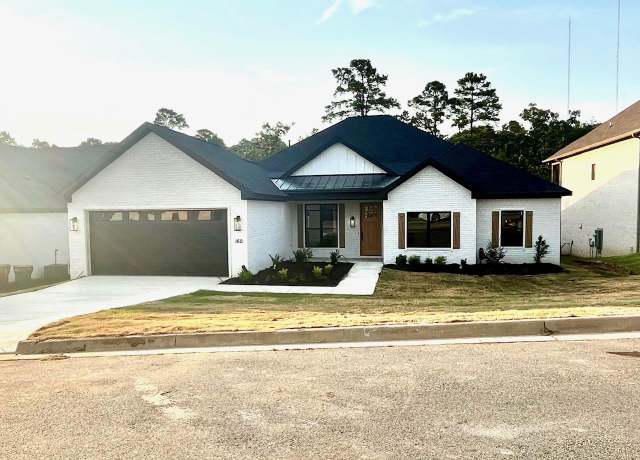 Property at 160 Caurel Cir, Little Rock, AR 72223, 4 beds, 2.5 baths